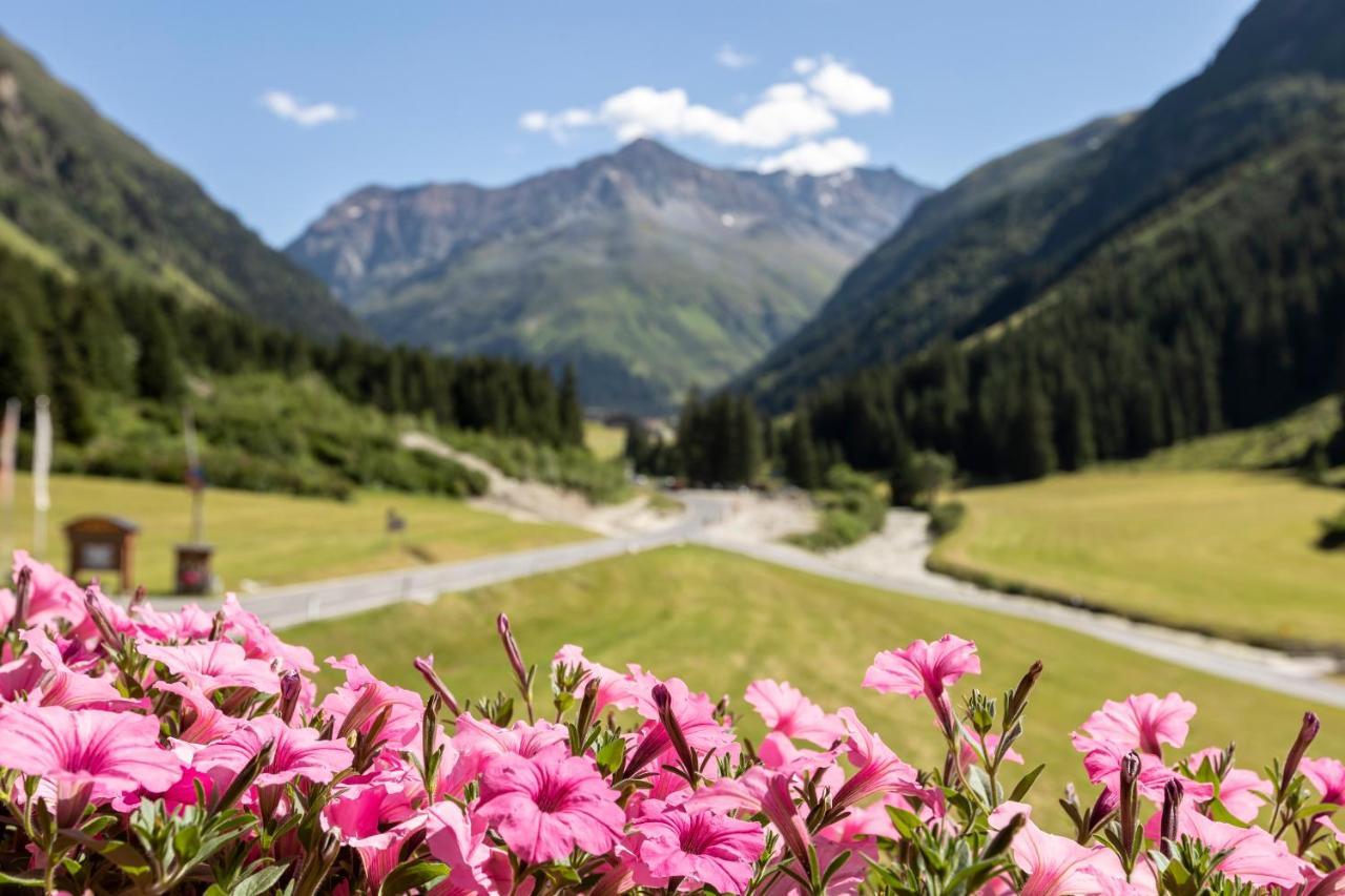Haus Elisabeth Hotel Sankt Leonhard im Pitztal Kültér fotó